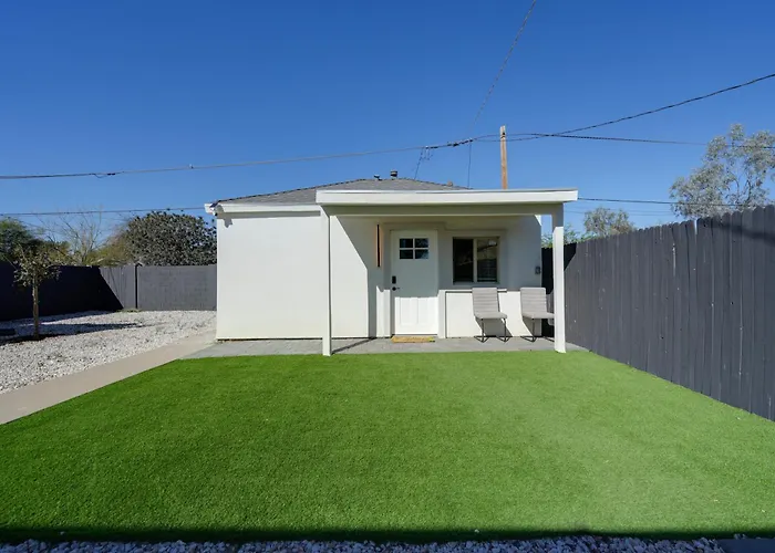 Pet-friendly Retreat: Main House + Casita! *
