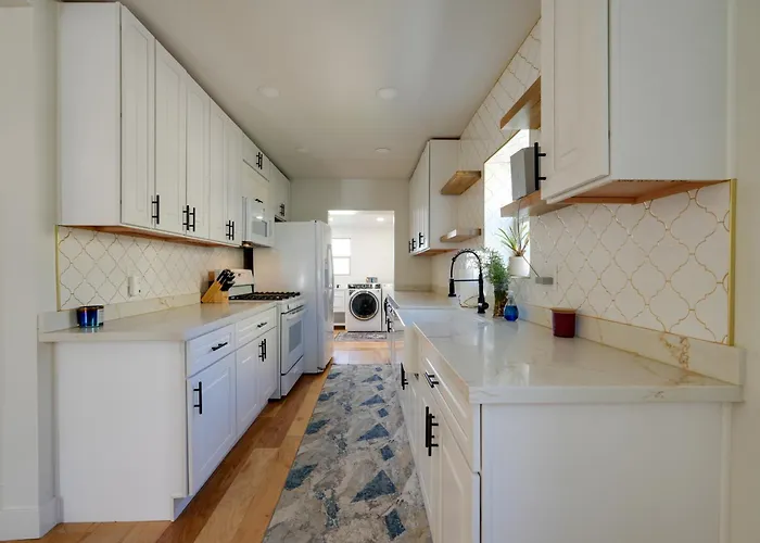 Pet-friendly Retreat: Main House + Casita! Apartment