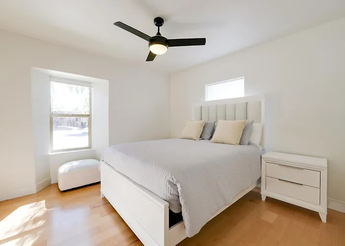 Apartment Pet-friendly Retreat: Main House + Casita!