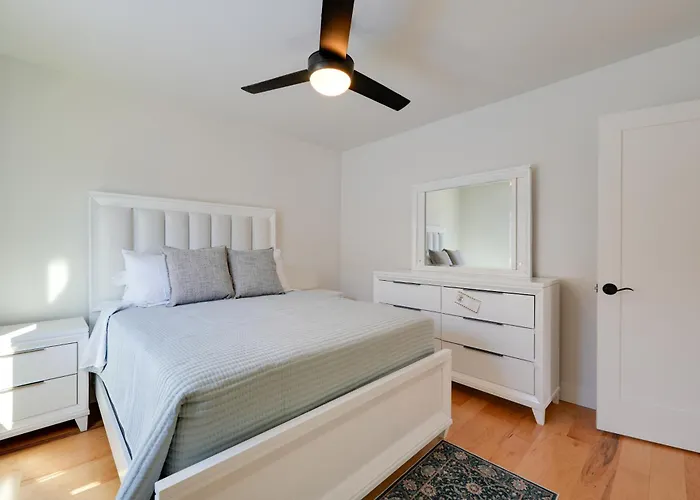Apartment Pet-friendly Retreat: Main House + Casita! *