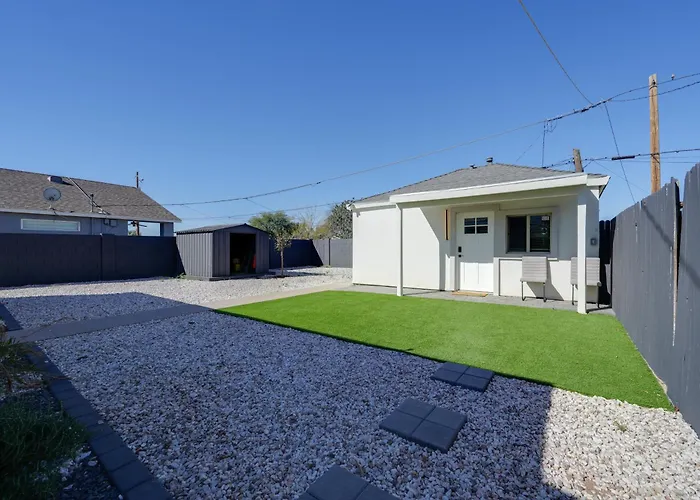 Pet-friendly Retreat: Main House + Casita! * Phoenix