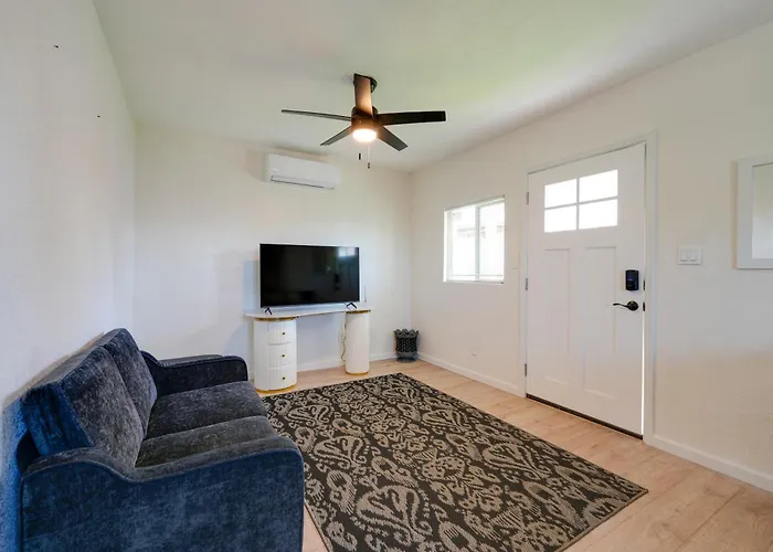 Pet-friendly Retreat: Main House + Casita! *