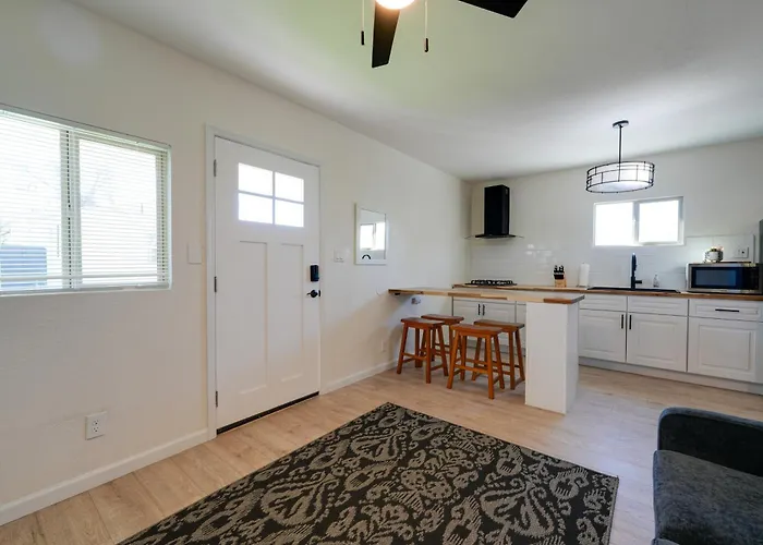 Pet-friendly Retreat: Main House + Casita! * Phoenix