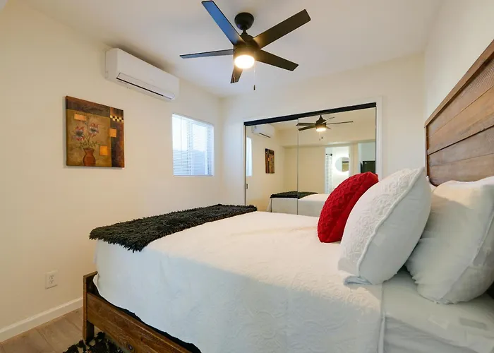 Pet-friendly Retreat: Main House + Casita! Apartment