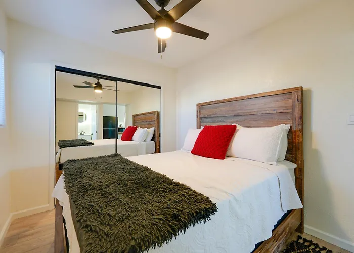 Pet-friendly Retreat: Main House + Casita! *